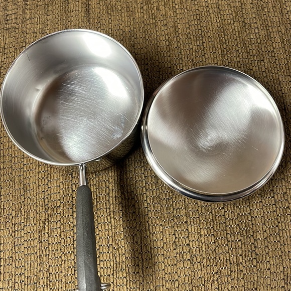 Revere Ware Vintage 1 Quart Sauce Pan with Lid - Picture 7 of 9